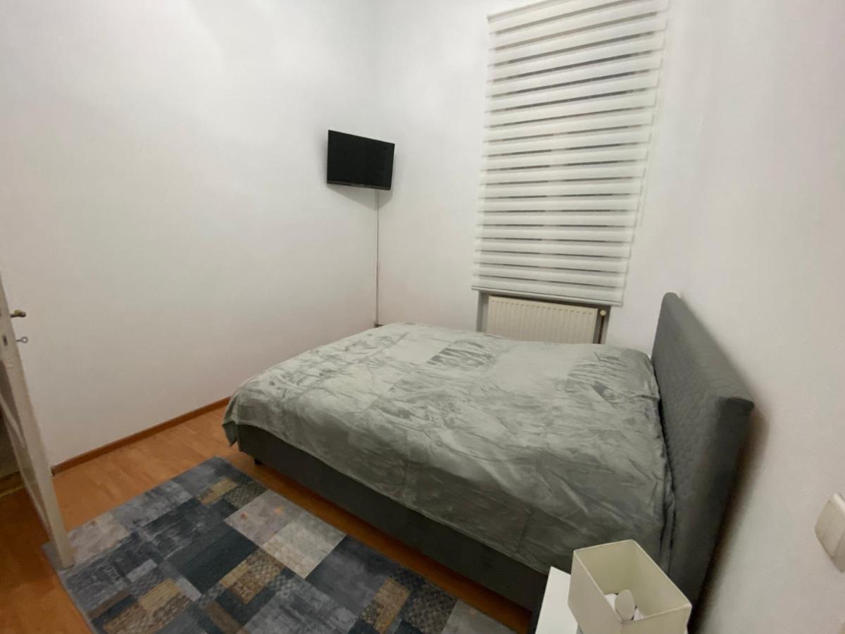 Апартаменты Apartament Super Central Cu Parcare Privata Арад Экстерьер фото